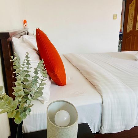 Lanta Grand House Hotel Koh Lanta Bagian luar foto