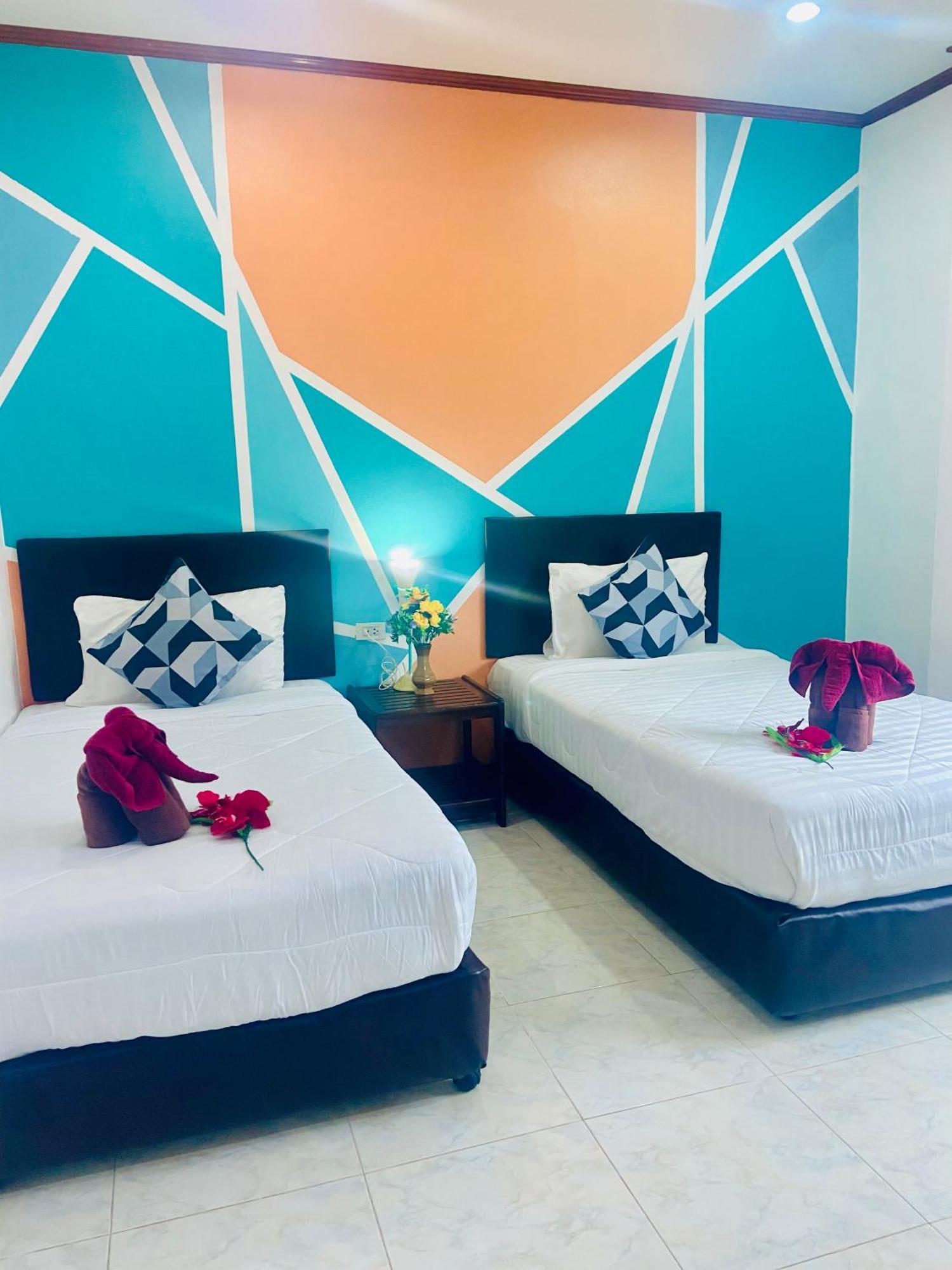 Lanta Grand House Hotel Koh Lanta Bagian luar foto
