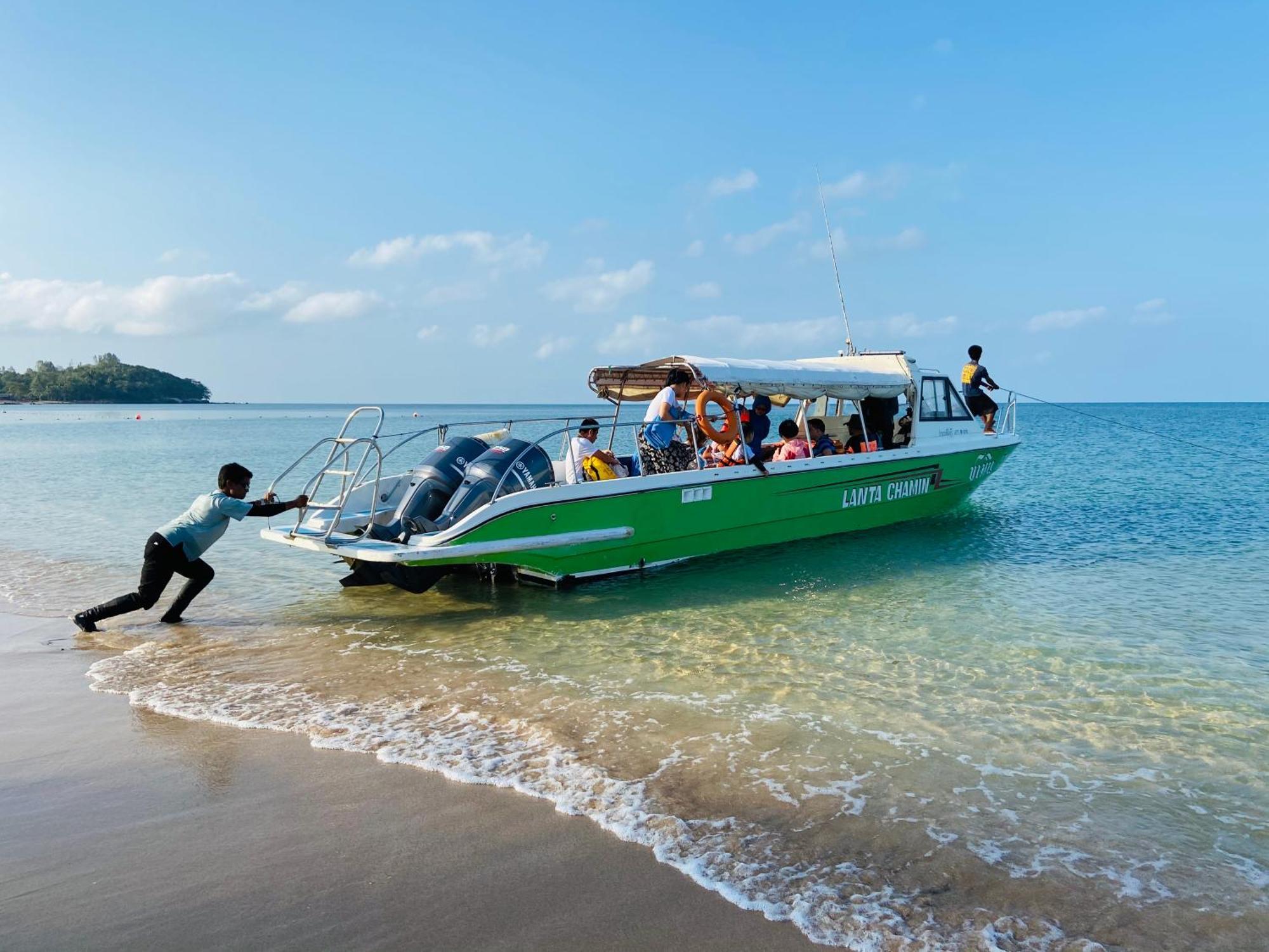 Lanta Grand House Hotel Koh Lanta Bagian luar foto