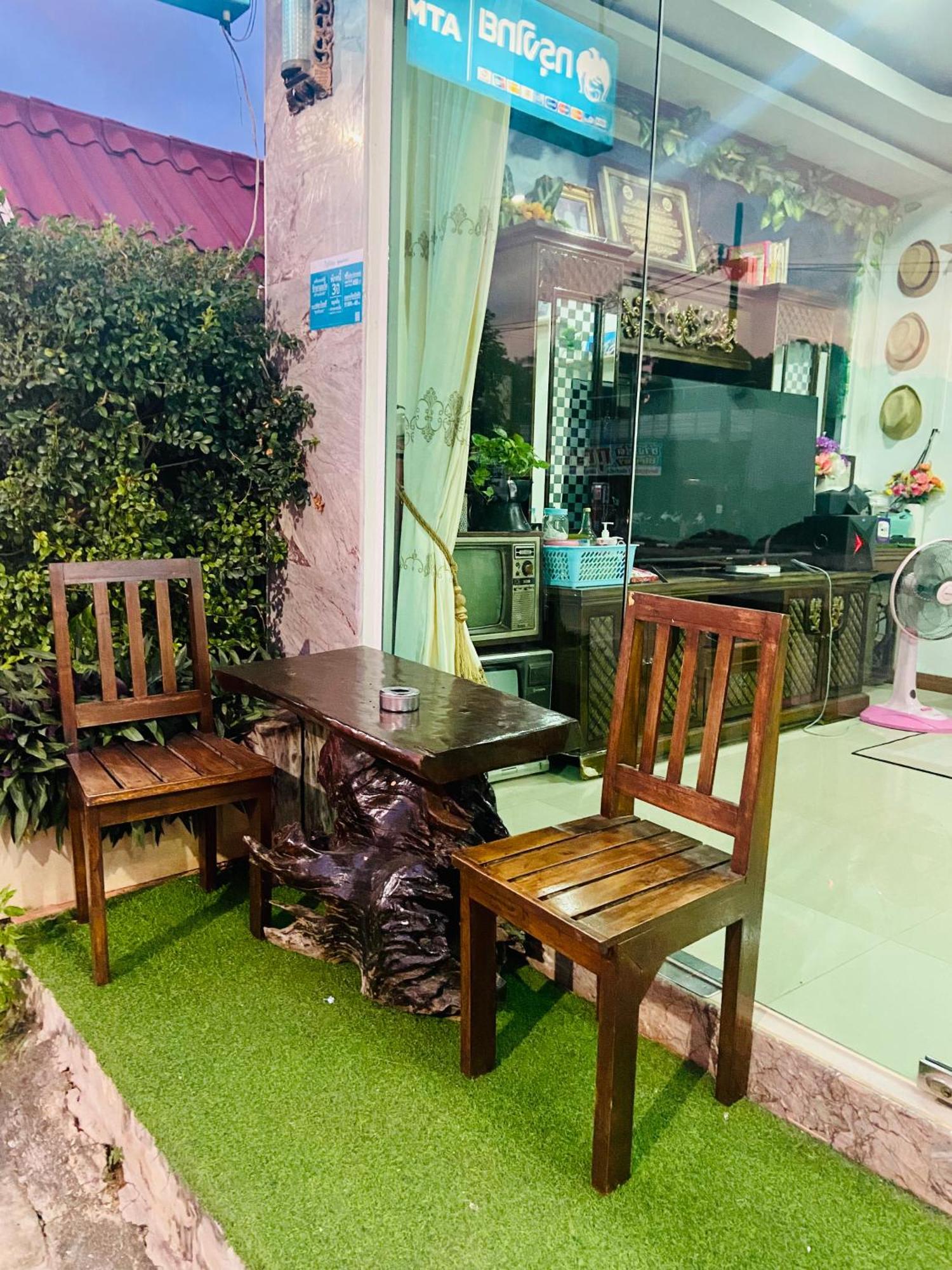 Lanta Grand House Hotel Koh Lanta Bagian luar foto
