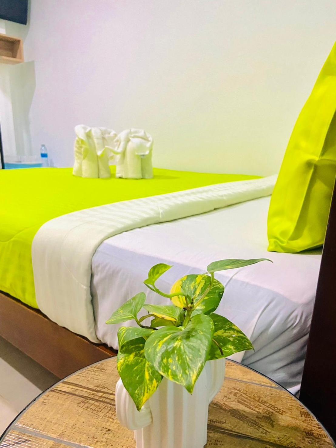 Lanta Grand House Hotel Koh Lanta Bagian luar foto