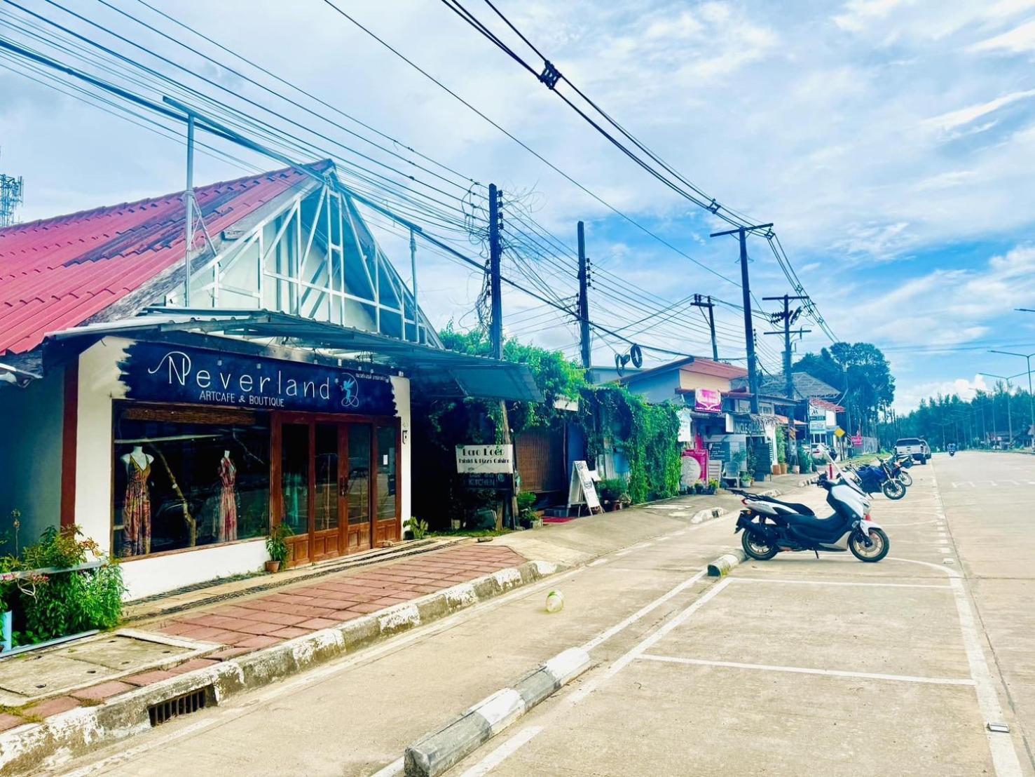 Lanta Grand House Hotel Koh Lanta Bagian luar foto