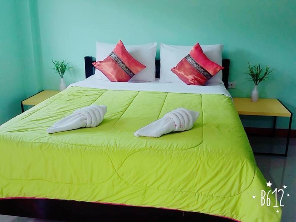 Lanta Grand House Hotel Koh Lanta Bagian luar foto