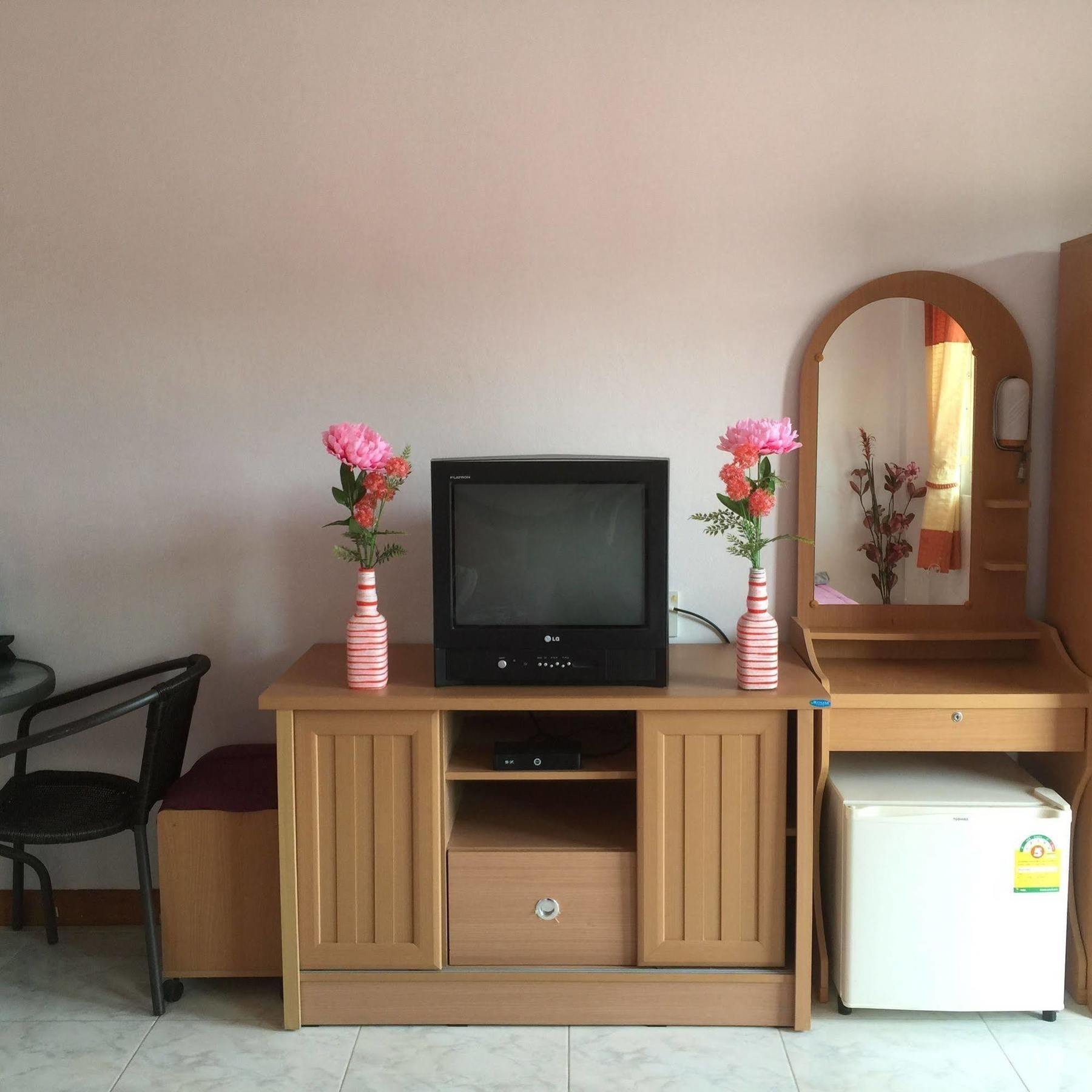 Lanta Grand House Hotel Koh Lanta Bagian luar foto