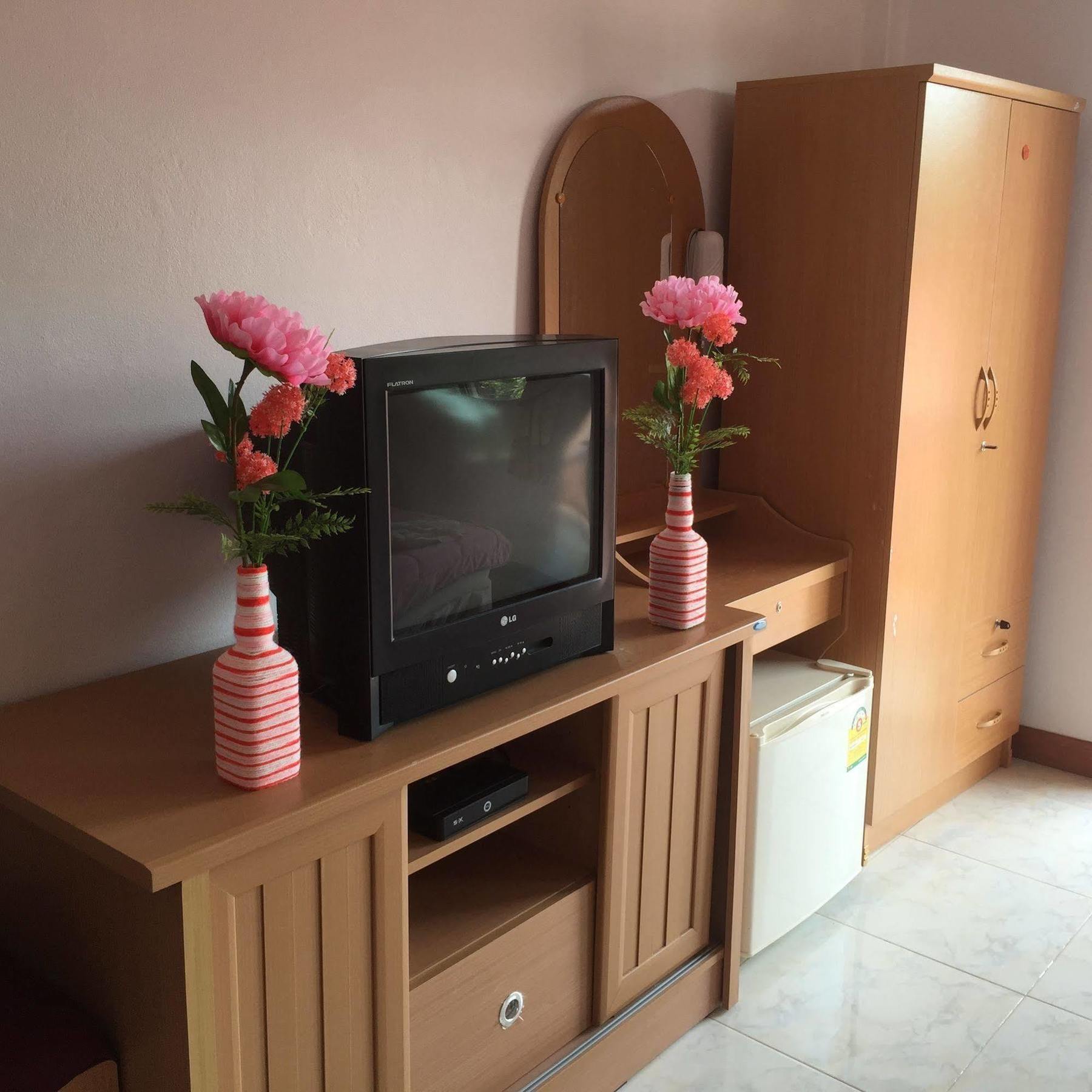 Lanta Grand House Hotel Koh Lanta Bagian luar foto