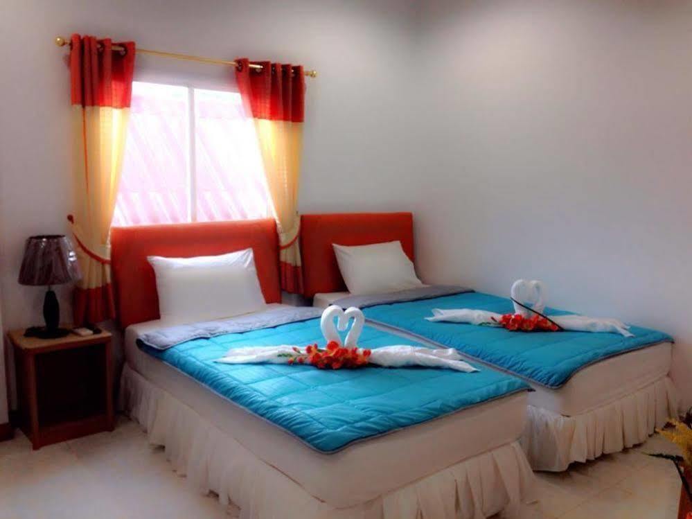 Lanta Grand House Hotel Koh Lanta Bagian luar foto