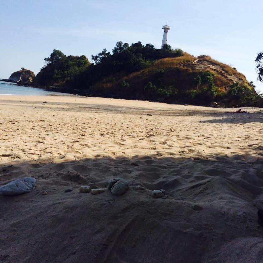 Lanta Grand House Hotel Koh Lanta Bagian luar foto